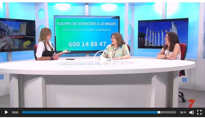 Macarena Mansilla y Rafaela Rodríguez, trabajadora social y enfermera del Equipo de Atención a la Mujer del Distrito, fueron entrevistadas en el programa ‘Córdoba de cerca’ de 7 TV Andalucía